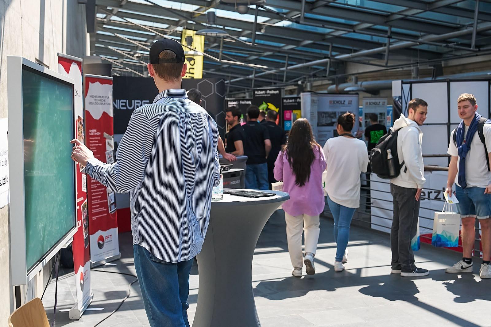 (c) 2025 Julia Bergmeister